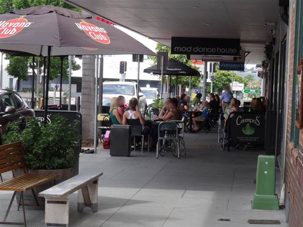 Cnr Logan Rd & Jurgens St (24/01/2014 - Credits: Angus Ledgerwood)