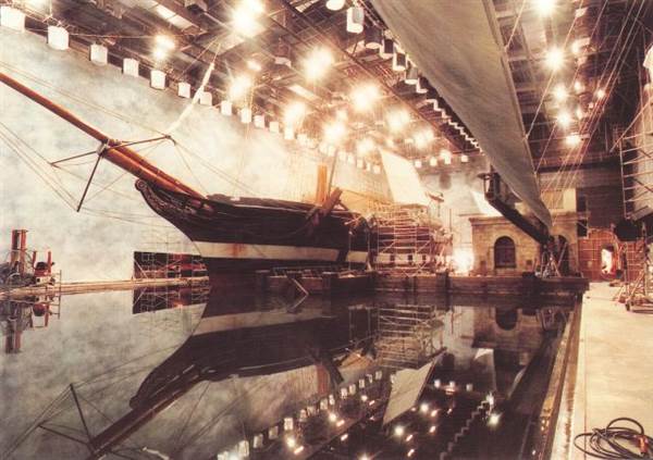 Village Roadshow Studios - Water Tanks (28/01/2014)