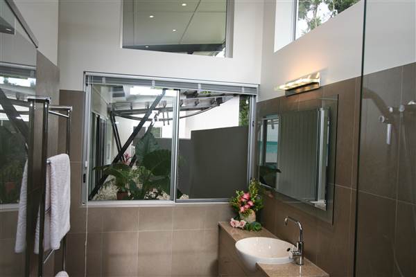 Modern Contermporary House "Altitude ONE40" - Mission Beach (20/02/2014)
