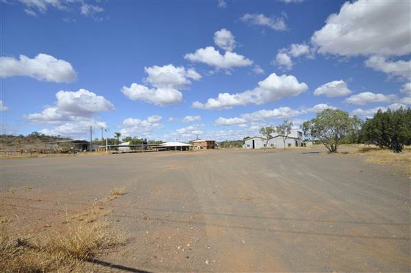 Corner of Killara Crescent & Kolongo Crescent (26/05/2014 - Credits: Angua Ledgerwood)