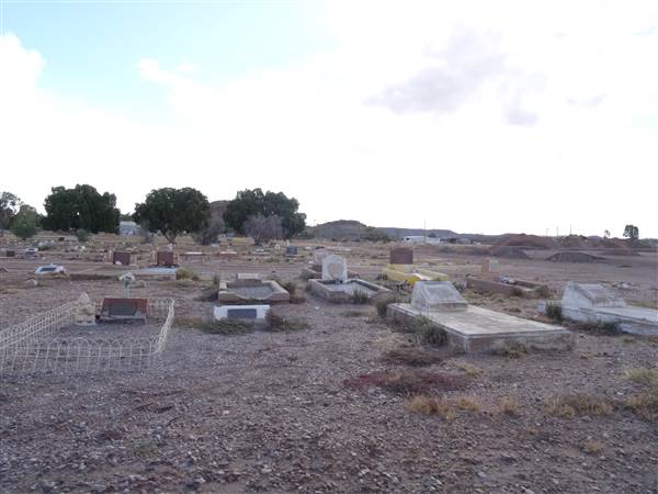Mount Isa Sunset Lawn Cemetery (27/05/2014)