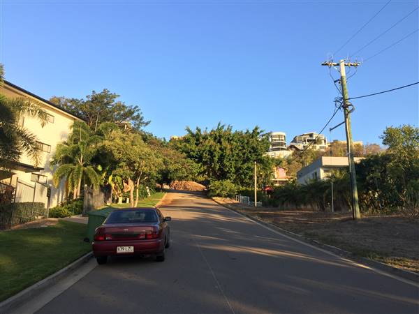 Townsville - Little Street (4/09/2015 - Credits: Neil McGregor)