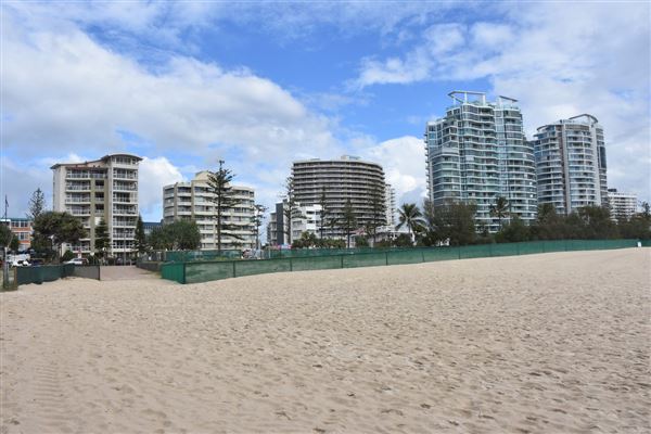 Coolangatta - Marine Parade / Beach (17/05/2019 - Credits: Kathryn Metcalfe)