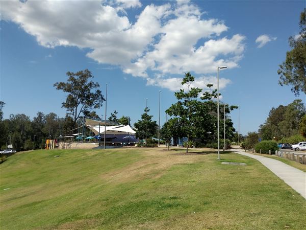 Parkland on the River - Colleges Crossing Recreation Reserve (20/09/2021 - Credits: Kathryn Metcalfe)