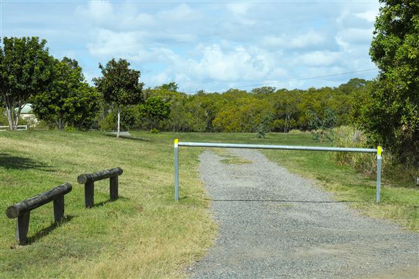 Curlew Park - Cabbage Tree Creek (11/05/2023 - Credits: Screen Queensland)