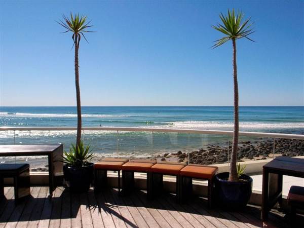 Burleigh Heads - Beach & Surf Club area (24/11/2008)