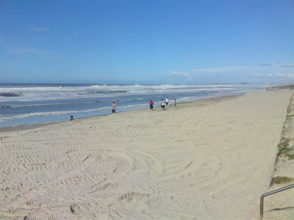 Oceanside Park - Narrowneck Beach (26/08/2009)