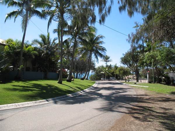 Rose Bay (Bowen) (8/11/2006)