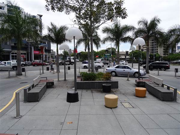 Cnr Logan Rd & Jurgens St (24/01/2014 - Credits: Angus Ledgerwood)