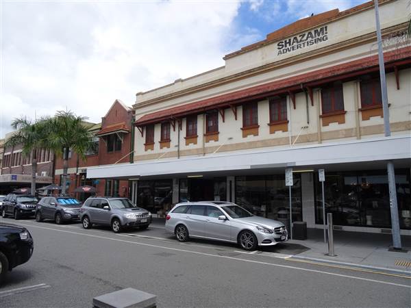 Cnr Logan Rd & Jurgens St (24/01/2014 - Credits: Angus Ledgerwood)