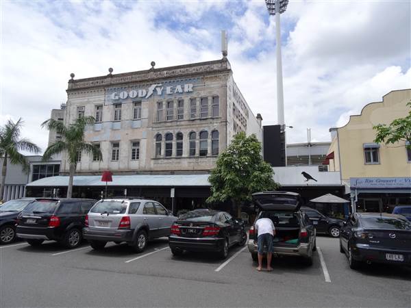 Cnr Logan Rd & Jurgens St (24/01/2014 - Credits: Angus Ledgerwood)