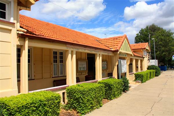 Rosewood Train Station (20/03/2014 - Credits: Dugald McMaster)