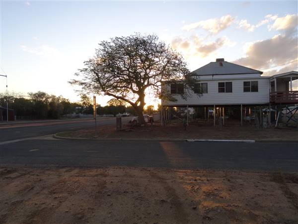 Longreach Township (8/07/2015 - Credits: Neil McGegor)