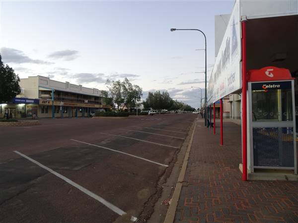 Longreach Township (8/07/2015 - Credits: Neil McGegor)