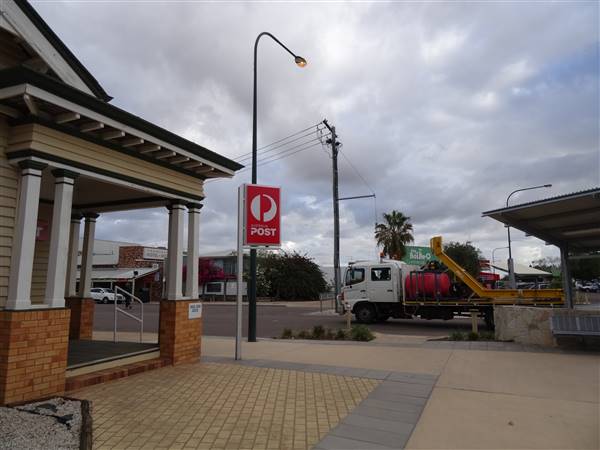 Longreach Post Office (10/07/2015)