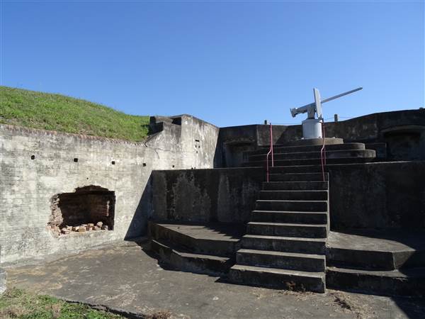 Fort Lytton National Park - Military Fortification (5/06/2015)