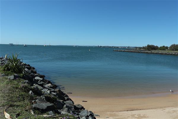Raby Bay - Foreshore Park (8/05/2023 - Credits: Screen Queensland)