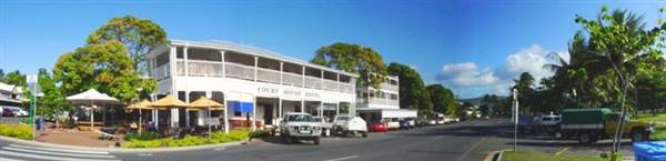 Port Douglas - Court House Hotel (8/01/2007)