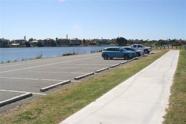 Robina Parkway (2/09/2013)