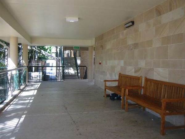 Somerset College - Primary and Secondary School (2/09/2013)