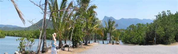 Mossman River Mouth (1/10/2007)