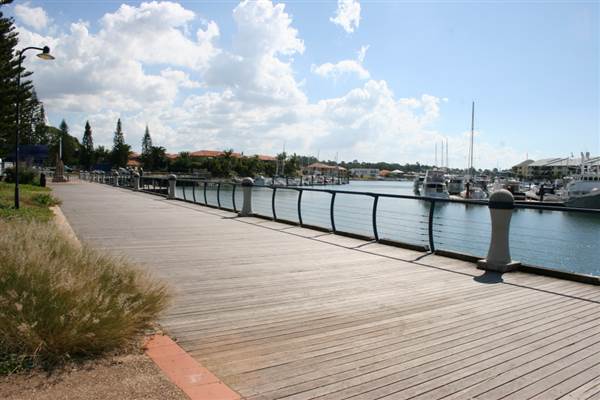 Raby Bay Marina (9/10/2007)