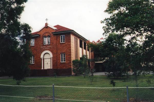 St Mary's Catholic Church & School (24/12/2002)