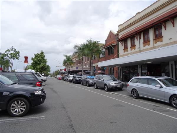 Cnr Logan Rd & Jurgens St (24/01/2014 - Credits: Angus Ledgerwood)