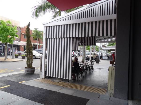 Cnr Logan Rd & Jurgens St (24/01/2014 - Credits: Angus Ledgerwood)
