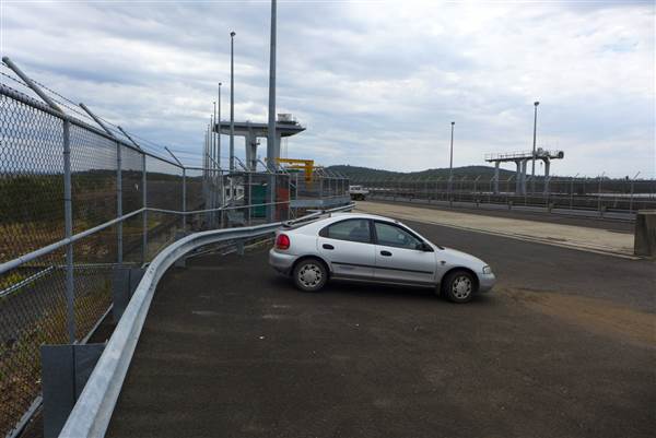 Lake Wivenhoe - Roads & Dam Wall (3/02/2014)