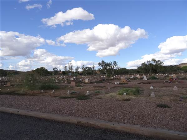 Mount Isa Sunset Lawn Cemetery (27/05/2014)