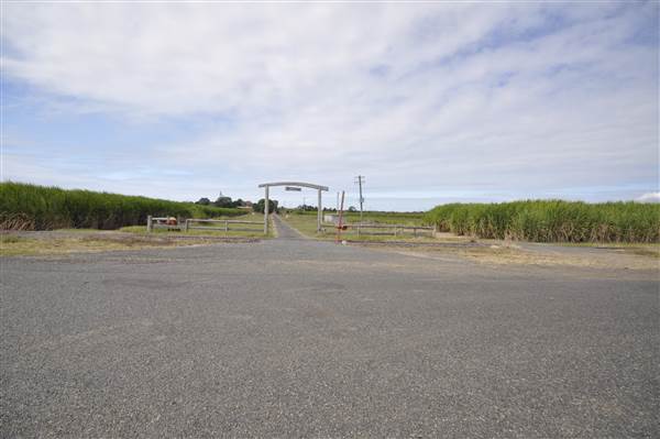 Pine Lodge entrance on Barossa river (28/05/2014 - Credits: Angus Ledgerwood)