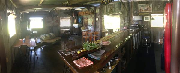 Crossroads Cafe - Daintree (19/12/2014)