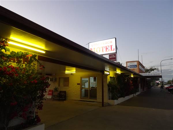 Longreach Township (8/07/2015 - Credits: Neil McGegor)