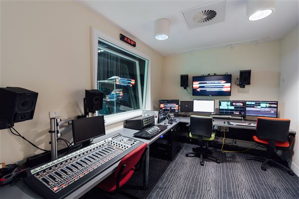 TV Studio - Video & Audio capture (1/09/2020 - Credits: Pat wood @ Tempest Media)