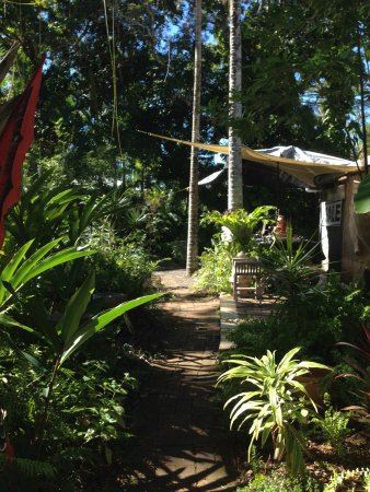 Nob Creek Pottery - Pottery Store & Gallery Space (12/02/2015 - Credits: TripAdvisor)