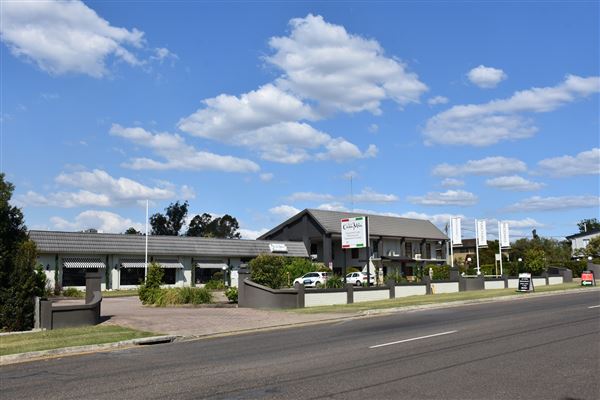 Tiki Bar - Ipswich Country Motel (8/09/2021 - Credits: Kathryn Metcalfe)